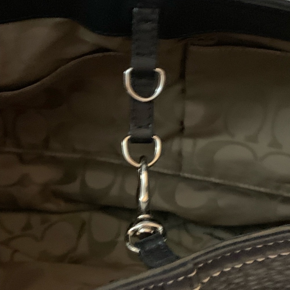 COACH pebbled leather bucket bag - Picture 4 of 5